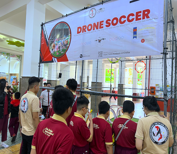 Buổi trải nghiệm DroneSoccer tại trường Quốc tế Á Châu
