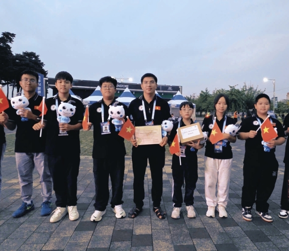 ĐỘI TUYỂN VIỆT NAM LẦN ĐẦU TIÊN TRANH TÀI TẠI GIẢI VÔ ĐỊCH DRONESOCCER QUỐC TẾ FIDA WORLDCUP 2025